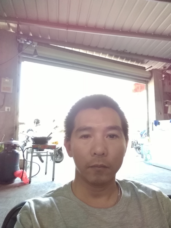 龙骑士的第一张照片--龙岩中老年相亲网