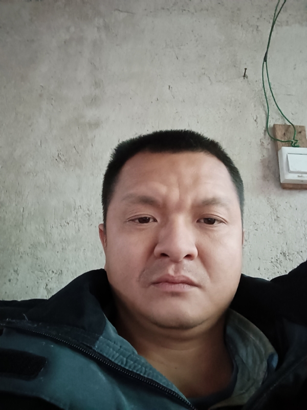 兰成龙的第二张照片--龙岩中老年相亲网